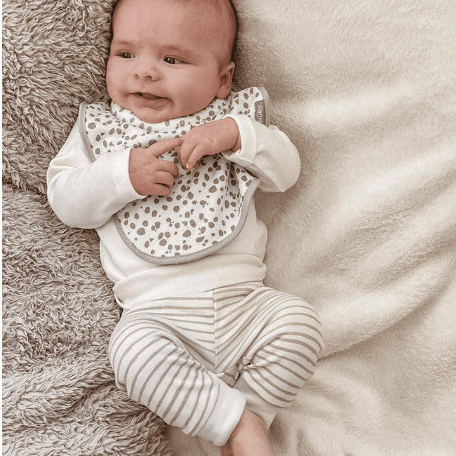 4 Pack Snug & Dry Organic Bibs Bibs Nuby