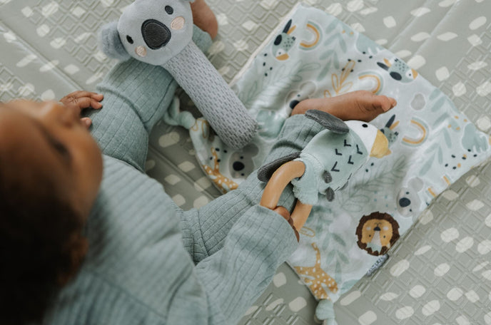 Fine motor skills for babies: What they are, examples and milestones