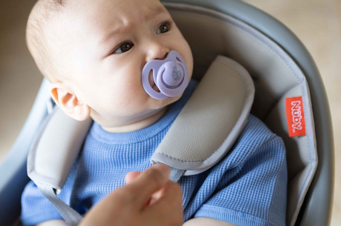 Can babies sleep with dummies?