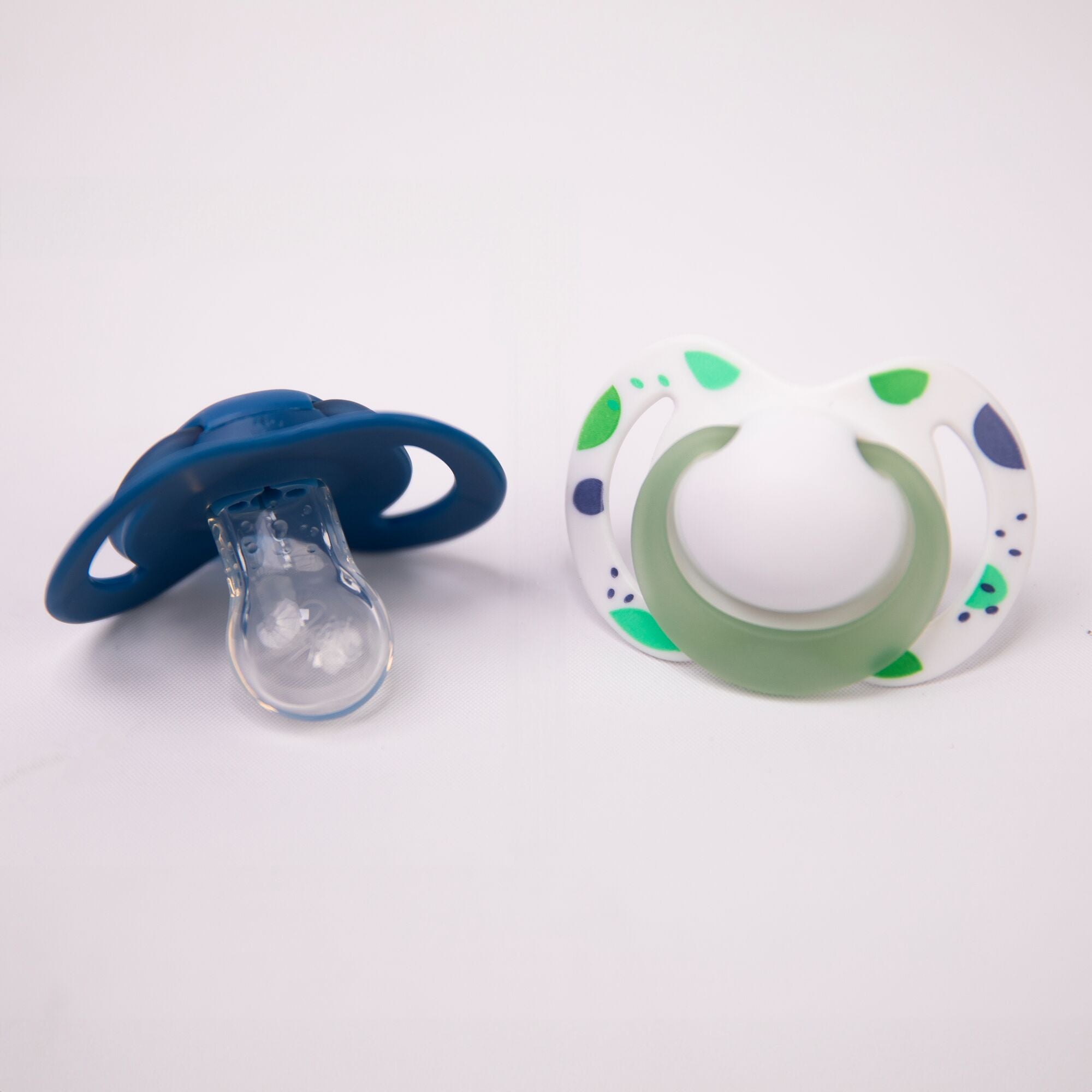 Night Dummies, 6-18 months, Blue and White Dummies Nuby UK   