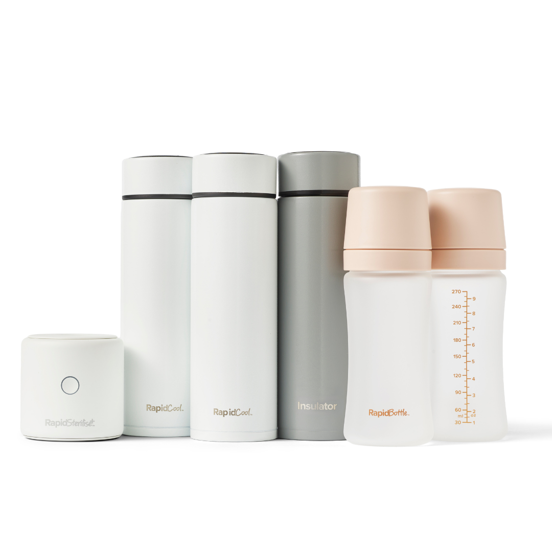 The RapidFeeding Set includes two baby bottles with beige lids, three insulated RapidBottle containers in white and gray, and a compact white RapidSterilise+ device—stylishly arranged on a white background.