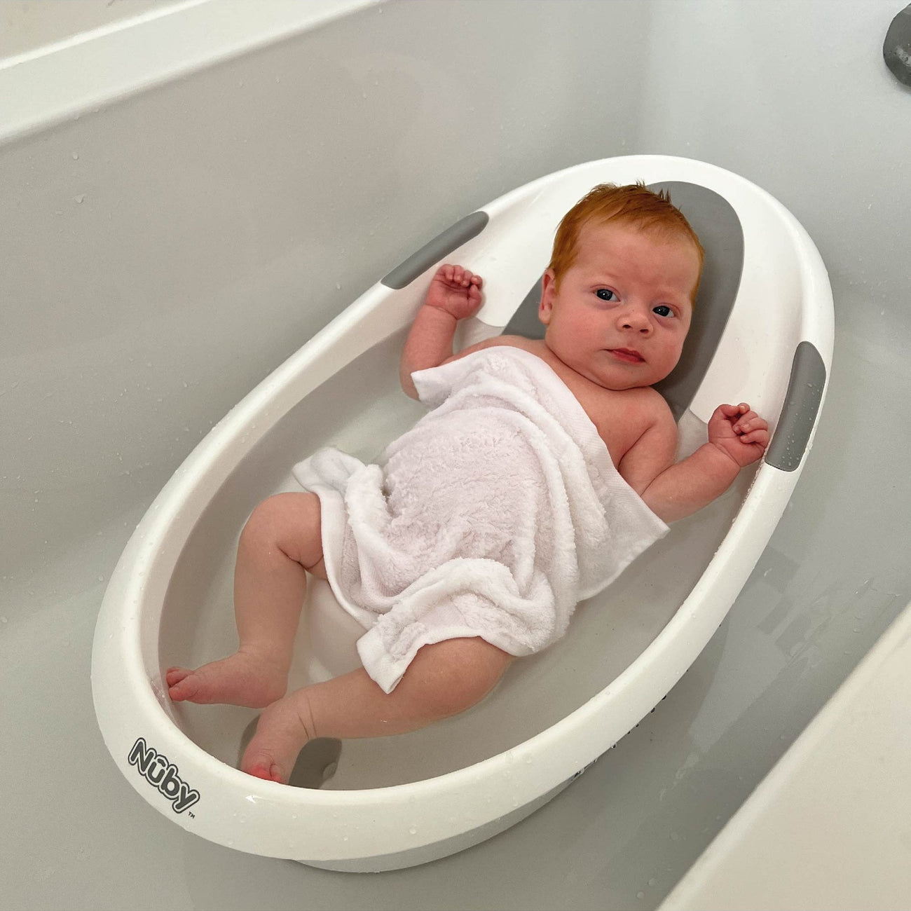 Newborn Baby Bath