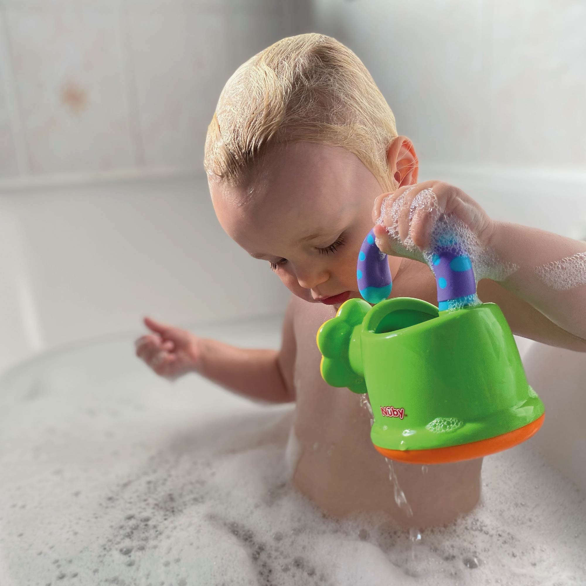 Nuby bath watering store can